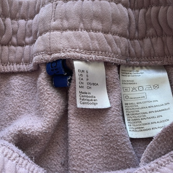 H&M Plush Dusty Rose Sweatpants (size s- relaxed fit) - Picture 3 of 3
